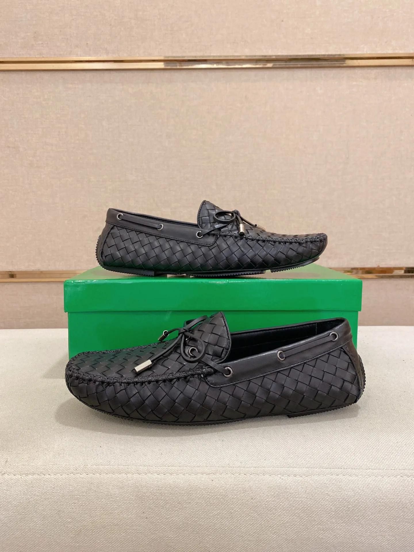 Men's Men's Shoes💰 420💰 (Niu Li + Niu Pad) [BV] The latest hot style‼ ️Casual men's shoes, uppers imported deer pattern first-layer cowhide ➕Full imported cowhide lining✔️Exquisite workmanship, excellent foot feel, special rubber soles✔️, cool and fashionable, the latest fashion, fashionable outsole, hurry up. Code number: 38-44 (can be customized to 37.45, non-refundable)